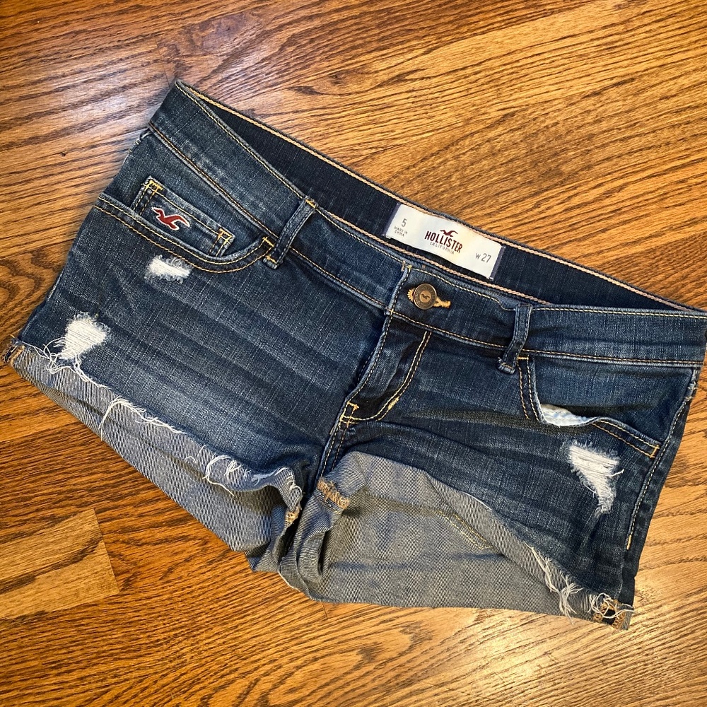 Hollister distressed shorts